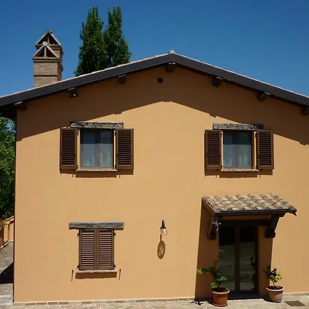 Tadinum Romana 펜션 구아르도타디노